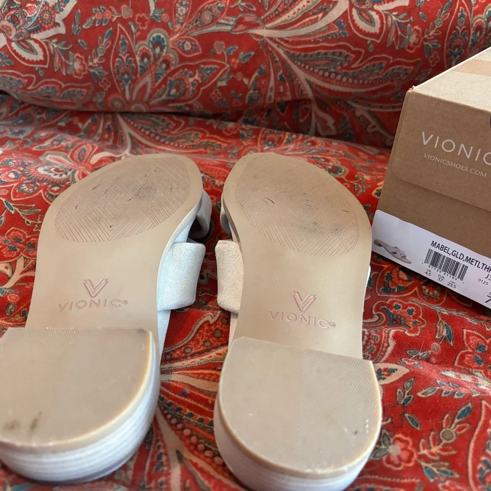 Vionic Mabel, Gold, Metallic leather 7M Women's Cream Knotted Sandals - Picture 4 of 5